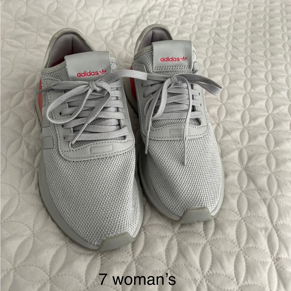 Adidas woman’s size 7